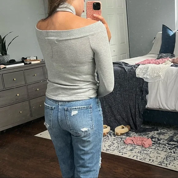 Grey Long Sleeve - Picture 3 of 8